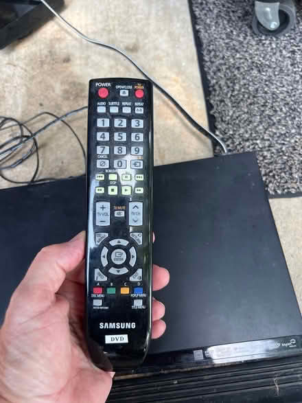 Photo of free Samsung blu-ray DVD player (Swan Terrace & Fort Hunt Rd) #2