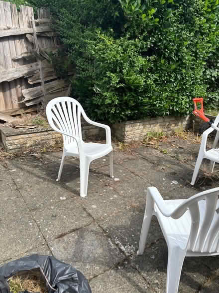 Photo of free Garden table and 4 chairs (Oxford OX33) #2