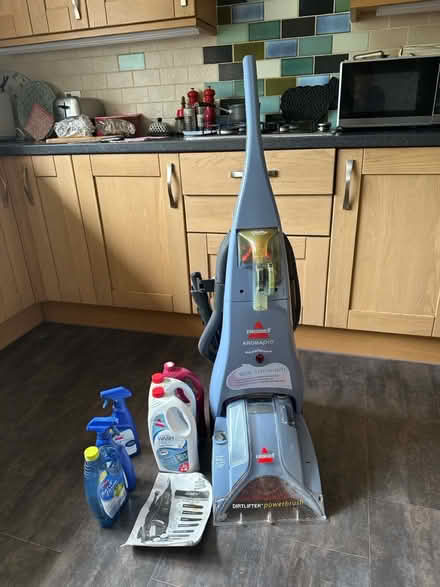 Photo of free Aromapro Carpet Cleaner (RG41 1JG Emmbrook Wokingham) #1