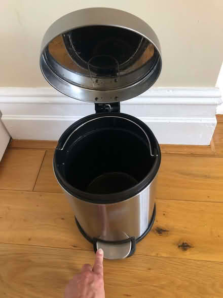 Photo of free Small pedal bin (Northchurch HP4) #2