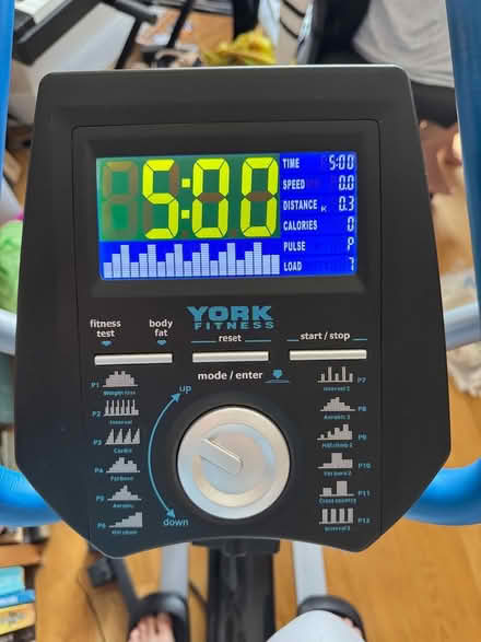Photo of free York Cross trainer fitness machine (defective) (Harringay Green Lanes N4) #3