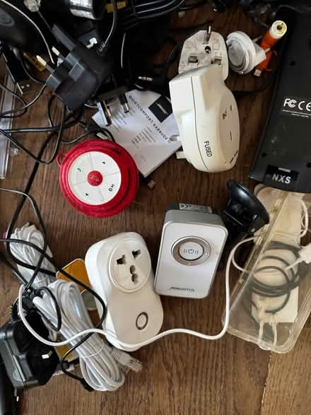 Photo of free Electrical leads clock phone etc (AL3) #2