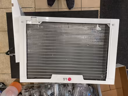 Photo of free lg 24,500 btu ac (20852) #2