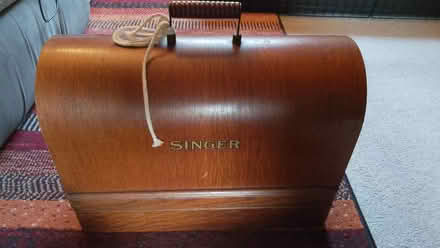 Photo of free 1940s singer sewing machine (Freehold LA1) #1