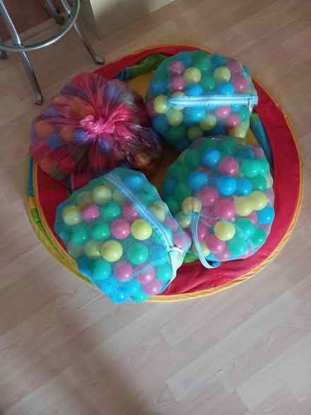 Photo of free Ball pit and balls (Southend on Sea SS1) #1
