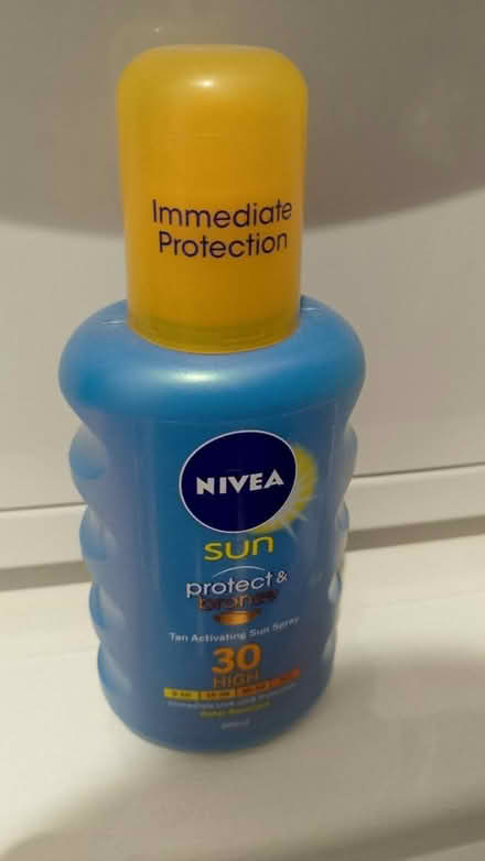 Photo of free Nivea tan activating sun spray (mitchams corner CB4) #1
