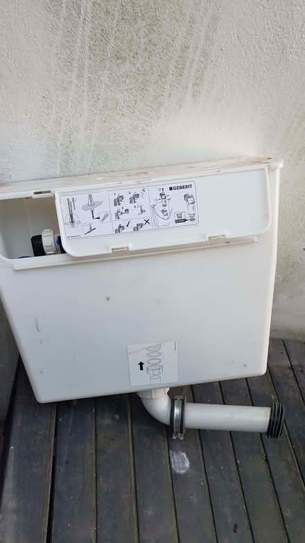 Photo of free Toilet concealed cistern (Hanover BN2) #1