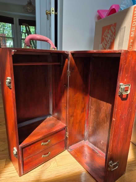 Photo of free Wood carrying case (Bowie) #1