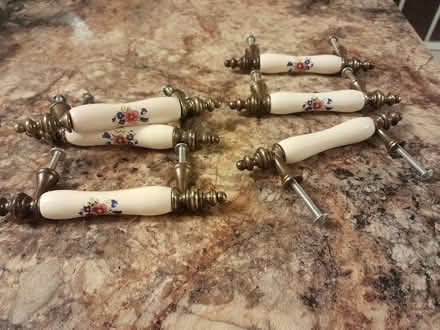 Photo of free 6 drawer pulls (Amber meadows 21702) #2