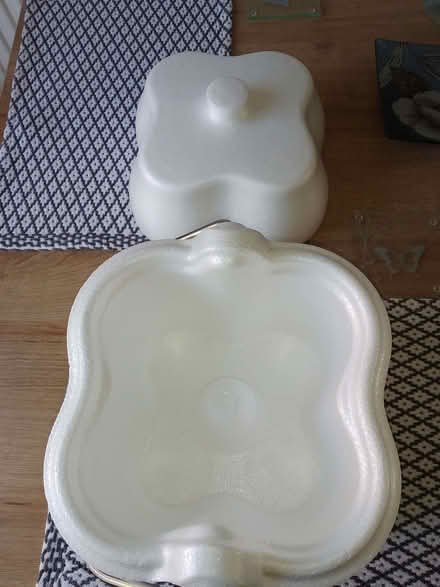 Photo of free Milk bottle holder (Thorpe Marriot NR8) #1