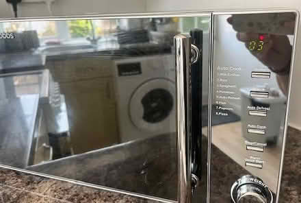 Photo of free Russell Hobbs 800 watt Microwave - Not Working (Eastbourne BN20) #3