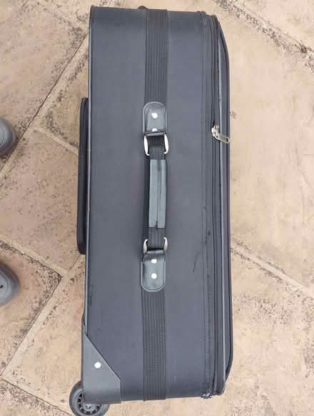 Photo of free Suitcase (Yate BS37) #3