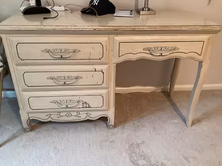 Photo of free Desk (Clinton township) #1