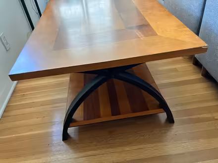 Photo of free beautiful coffee table (90026) #3
