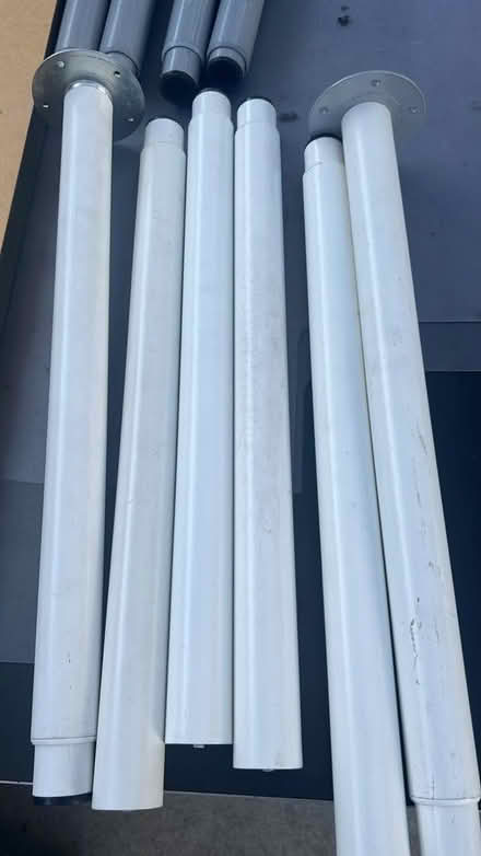 Photo of free IKEA white table/desk with 4 legs (Hawthorne) #3