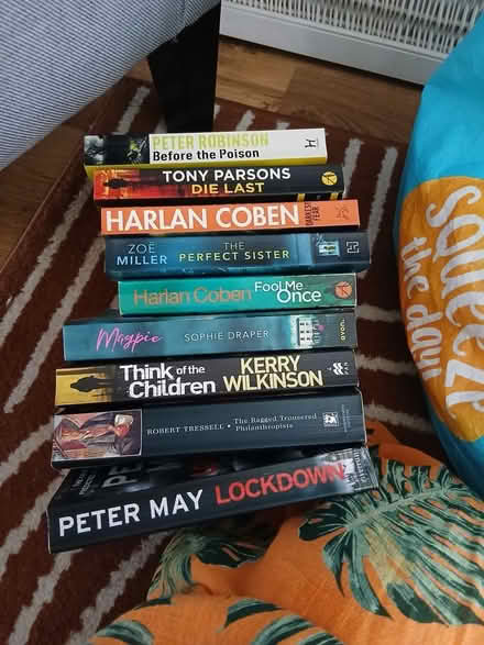 Photo of free books all to go together (TN35 4JH) #2