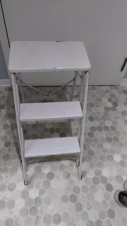 Photo of free 3-step Ladder (Toronto, East York) #1