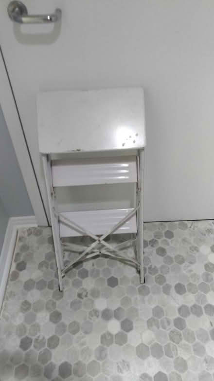 Photo of free 3-step Ladder (Toronto, East York) #2