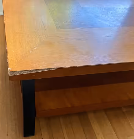Photo of free beautiful coffee table (90026) #2