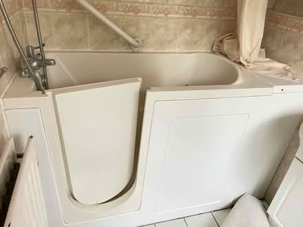 Photo of free Walking bathtub (Sundridge Park BR1) #1