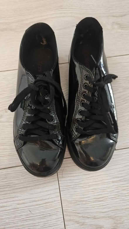 Photo of free Kickers shoes (tw7 7ew) #1