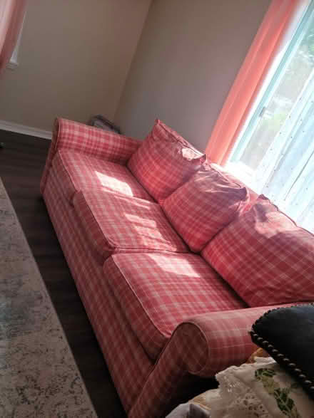 Photo of free 3 seater couch (Taylor. glenis/Joan st) #2