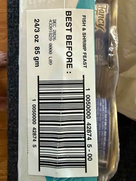 Photo of free cat Food (Gardena, Normandie Red Bch Blv) #1