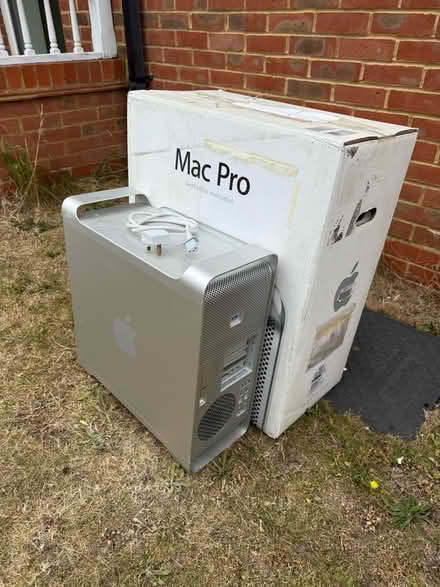 Photo of free Mac Pro for spares or repair (Royston SG8) #4