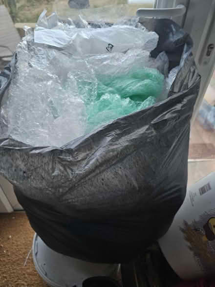 Photo of free Packing boxes & bubble wrap (Manor Park TW18) #2