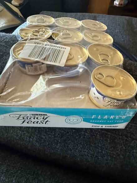 Photo of free cat Food (Gardena, Normandie Red Bch Blv) #2