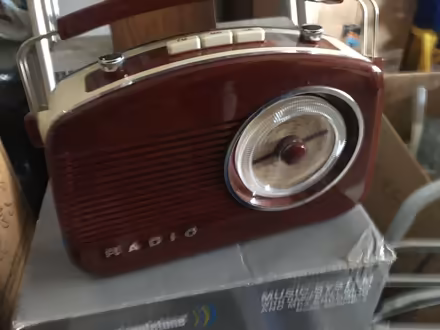 Photo of free Retro AM/FM Radio (Barleybank G66) #1