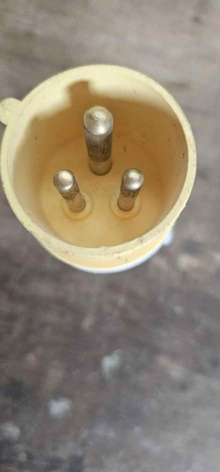 Photo of free 110v plug (Surrey Hills Cranleigh) #1