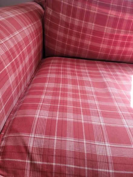 Photo of free 3 seater couch (Taylor. glenis/Joan st) #3