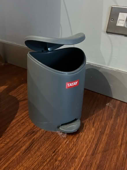 Photo of free Small bins (Buccleuch street EH8) #3