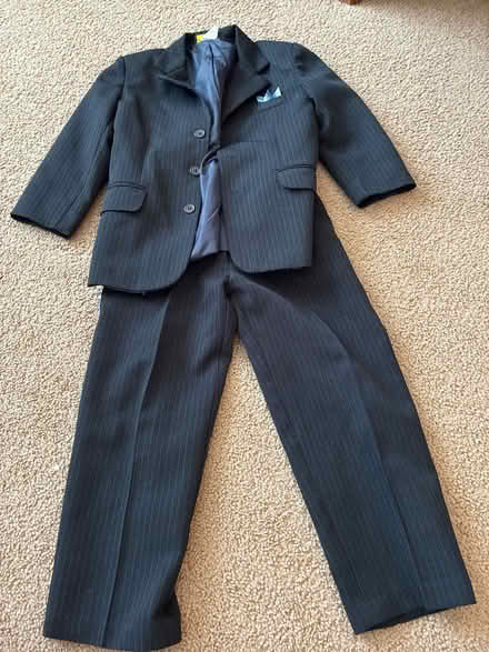 Photo of free Boy suit size 6 (Annapolis Overlook) #1