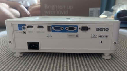 Photo of free BENQ 1080p Projector TH585 (Needs Lamp) (Hove Station area BN3) #2