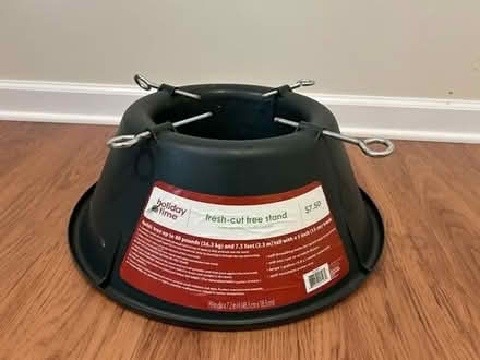 Photo of free Christmas tree stand #1