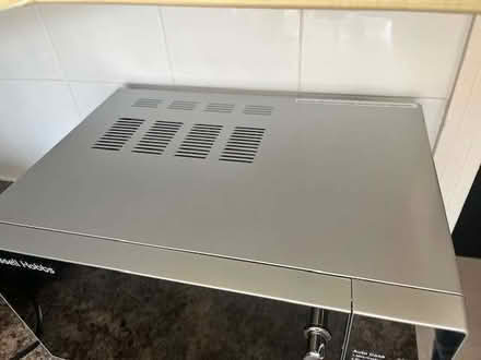 Photo of free Russell Hobbs 800 watt Microwave - Not Working (Eastbourne BN20) #4
