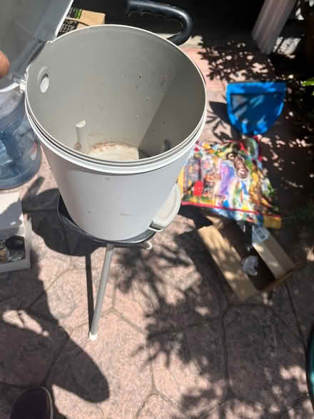 Photo of free small trash can (Prospect and DeAnza) #2
