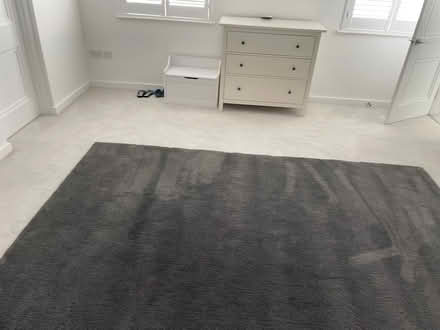 Photo of free Large Charcoal Grey Rug (Sevenoaks TN13) #1