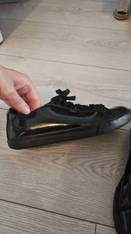Photo of free Kickers shoes (tw7 7ew) #2