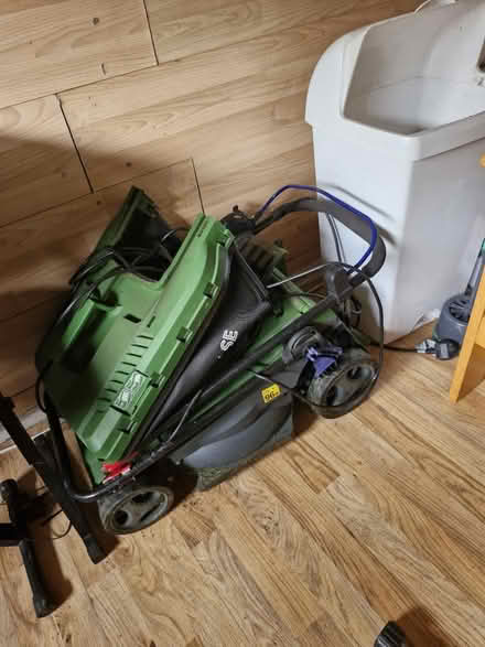 Photo of free Lawnmower (Bracknell RG12) #1