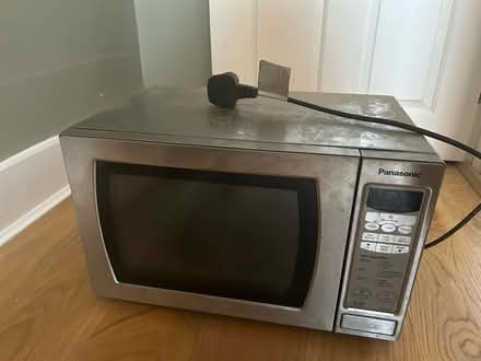 Photo of free Panasonic microwave (Colliers Wood, SW19 2HD) #1