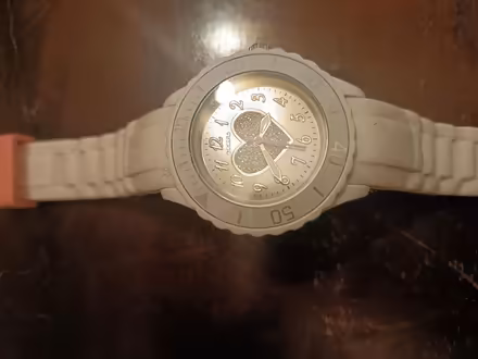 Photo of free Kids 2 clocks and 2 watches (EH3 Canonmills) #3