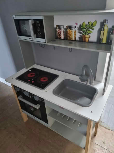 Photo of free Toy kitchen (SE5) #1