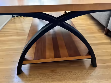 Photo of free beautiful coffee table (90026) #4