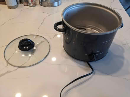 Photo of free Chefman slow cooker base and lid (San Mateo Knolls) #2