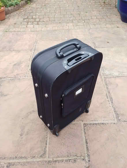 Photo of free Suitcase (Yate BS37) #2
