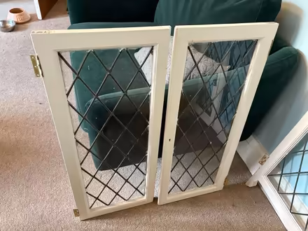 Photo of free Doors with leaded windows (Pollokshaws E G43) #1