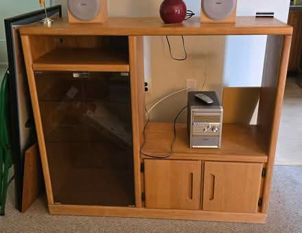 Photo of free Small Oak Stereo/TV cabinet (Brick - Near exit 91 GSP) #1